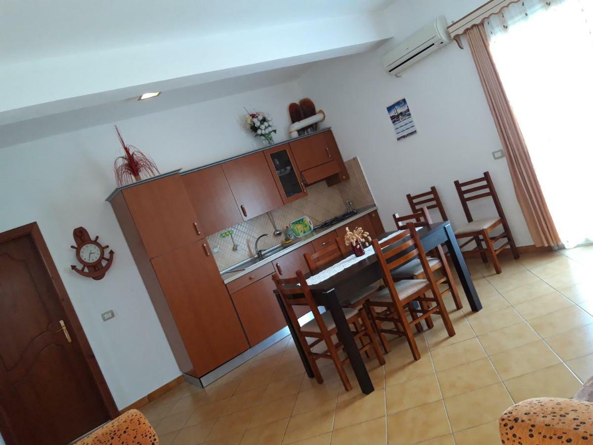 Apartament Gloria&Mitati Orikum Ngoại thất bức ảnh