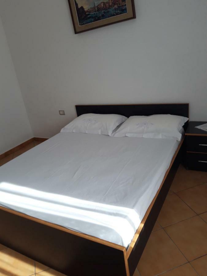 Apartament Gloria&Mitati Orikum Ngoại thất bức ảnh