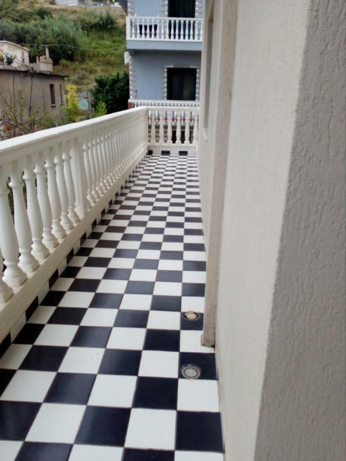 Apartament Gloria&Mitati Orikum Ngoại thất bức ảnh